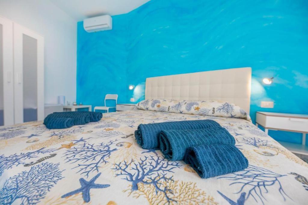 Borgomarino'S Room Cefalù Buitenkant foto