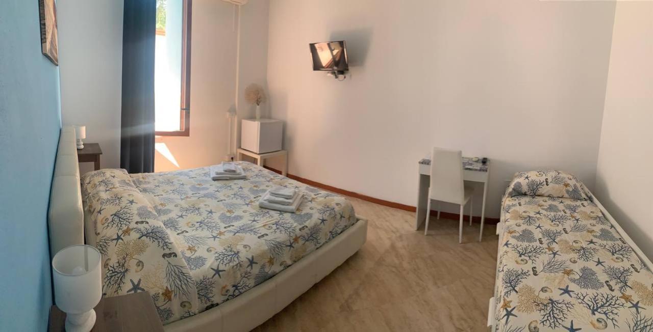 Borgomarino'S Room Cefalù Buitenkant foto